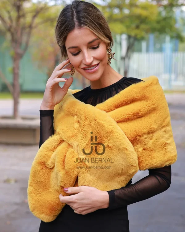 Juan Bernal Estolas^Estola Soft mostaza