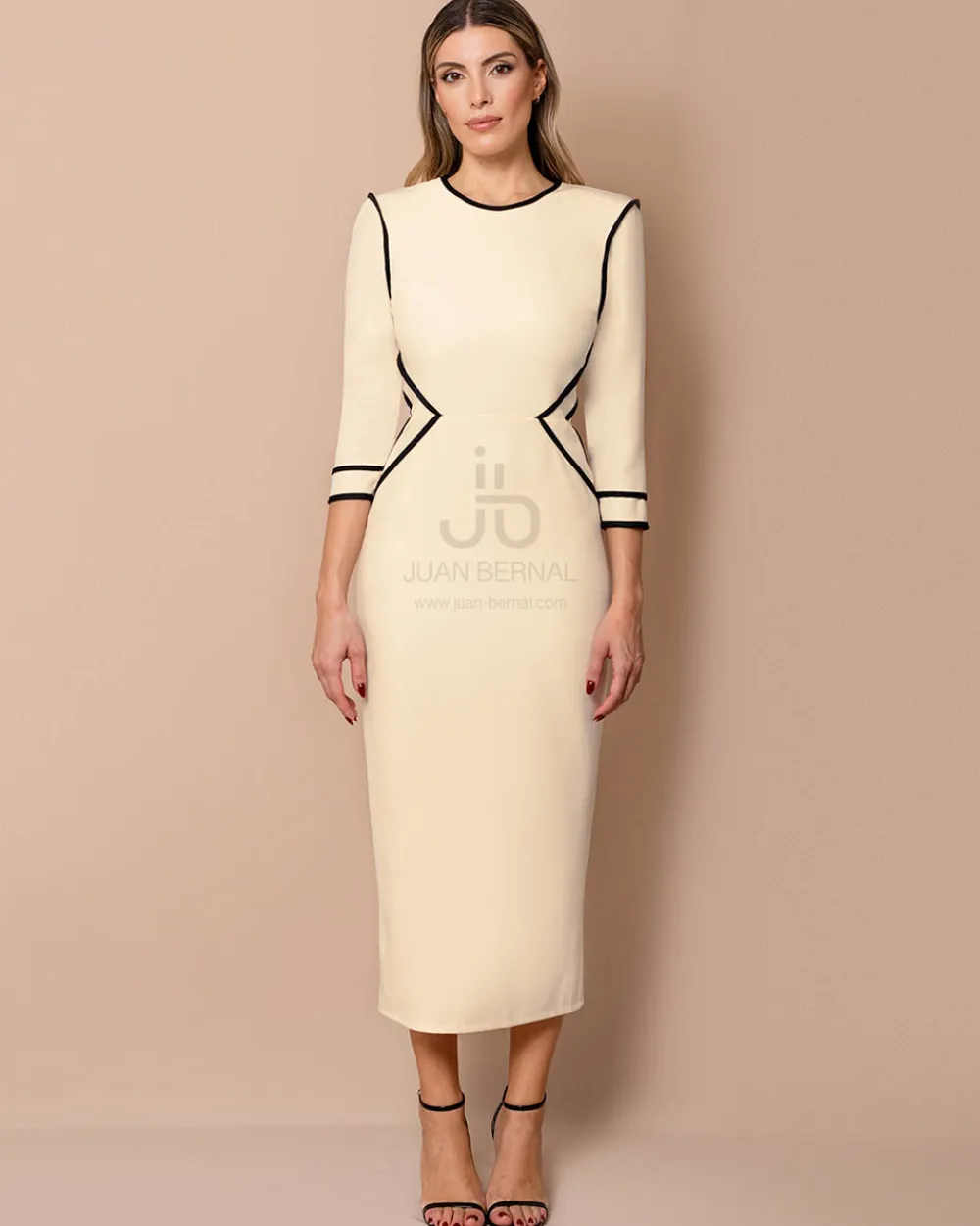 vestido_laura_crudo_0.webp Juan Bernal Vestidos^Vestido Laura crudo